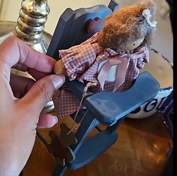 8.5" Primitive ragdoll in handmade wood highchair with teddybear- - Picture 3 of 8
